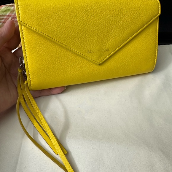 Balenciaga Paper Manny Bi-fold Long Big Wallet Yellow - Picture 2 of 16